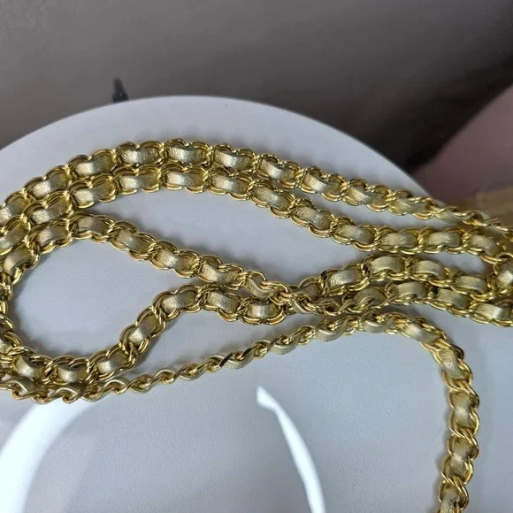 Bally Gold Quilted Lambskin Leather Crossbody Bag Purse Gold Chain Small Vintage - Picture 4 of 15